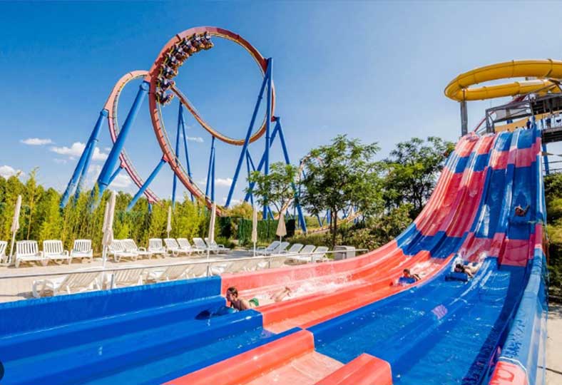 Parque Warner Beach